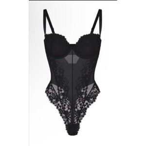 NWT SKIMS FEMME LACE BALCONETTE BODYSUIT SIZE XS